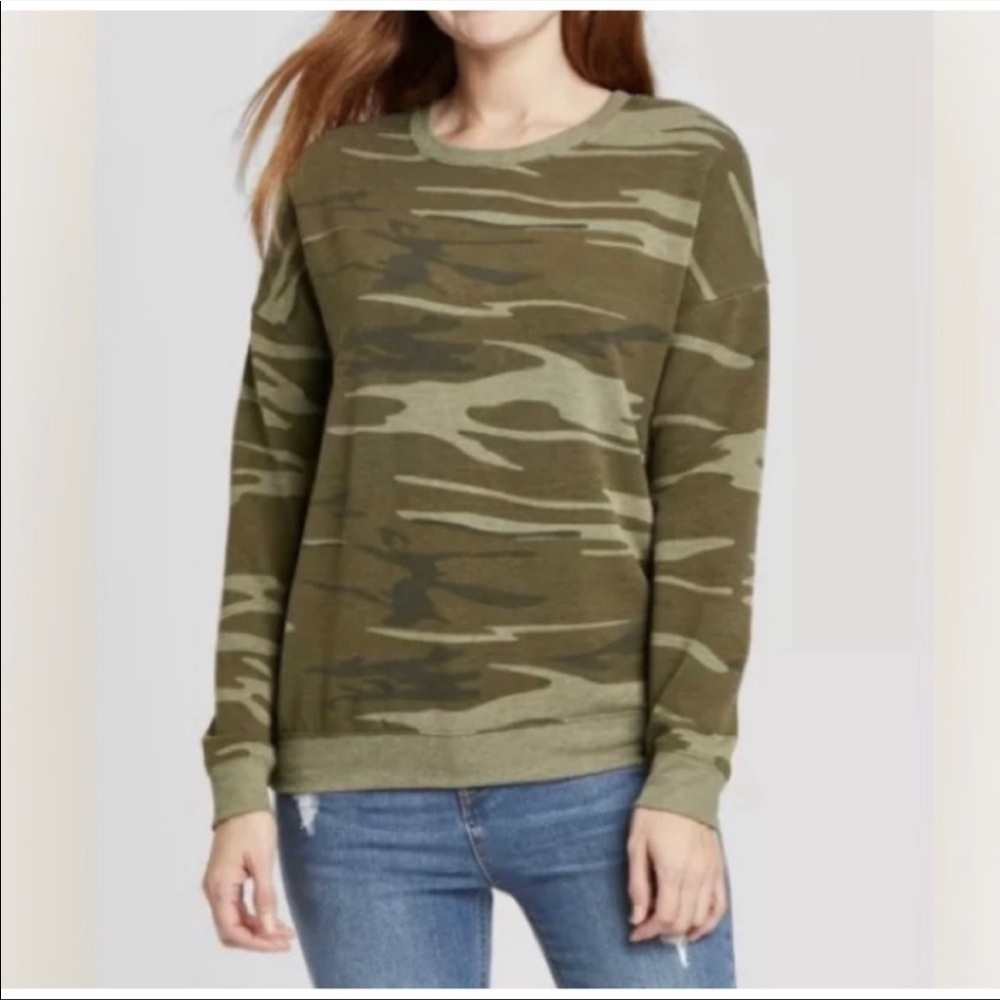Zoe + Liv Camouflage Fleece Lined Sweatshirt Crew Neck Green Size XS